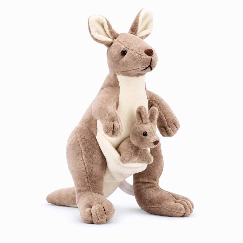 Petit doudou bébé gris en forme de kangourou mère portant son enfant