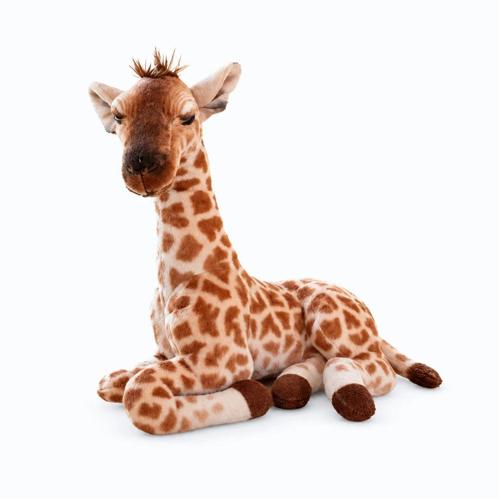 Girafe peluche aux teintes orange et beige avec tâches délicates sur tout le corps