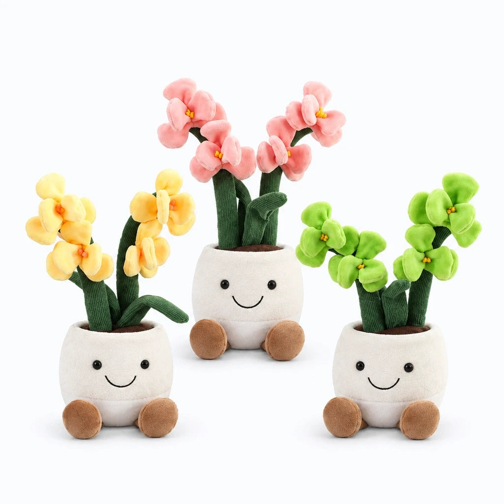 Gros plan sur la peluche kawaii ronde avec rembourrage moelleux et détails brodés