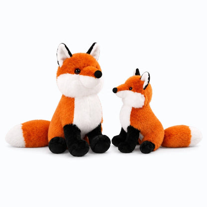 Détail du renard peluche montrant la texture douce du tissu enveloppant